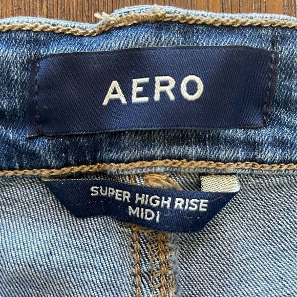 AEROPOSTALE Super High Rise Midi Length Shorts Size 2 - Picture 4 of 7